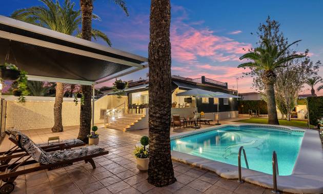 Sale - Villa - Torrevieja - Rocio del mar