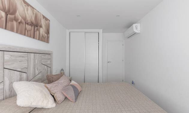 Sale - Apartment - Torrevieja - Acequion