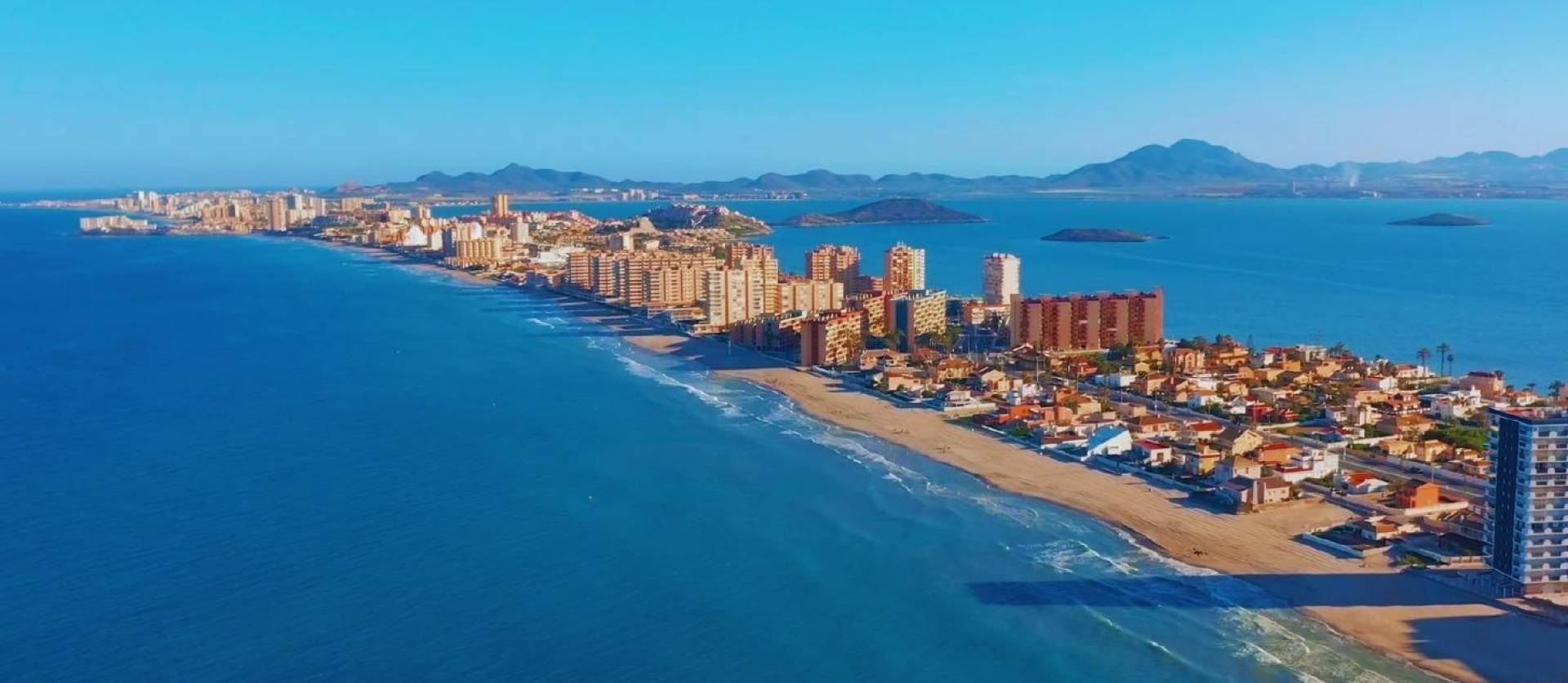 Nueva construcción  - Adosado - La Manga del Mar Menor