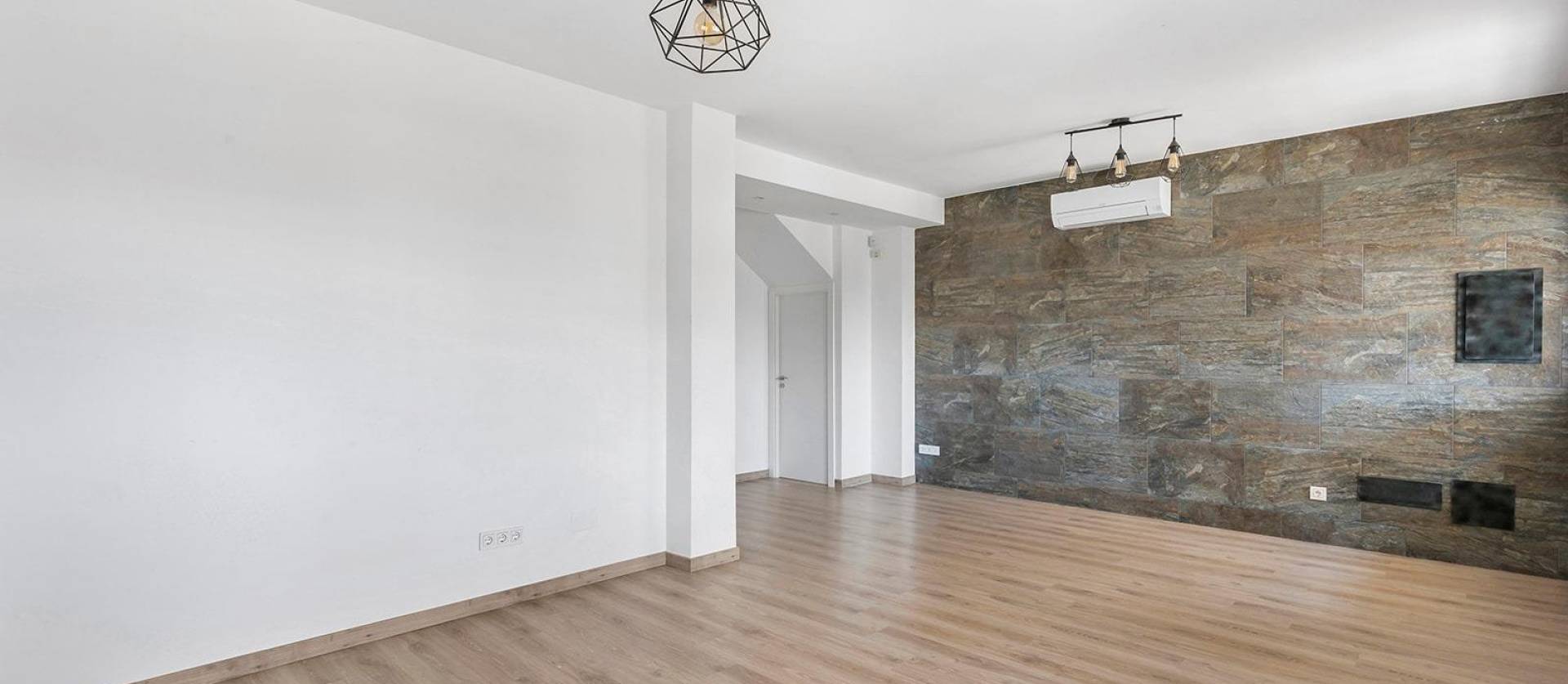 Sale - Villa - Torrevieja - Aguas Nuevas