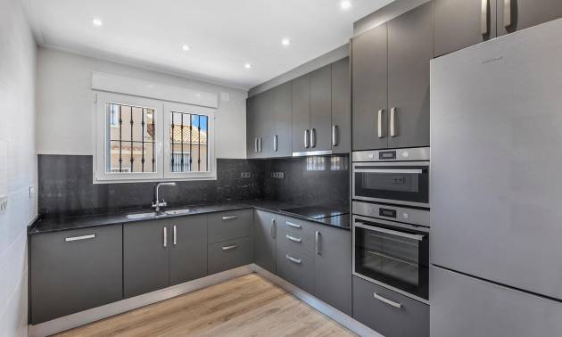 Sale - Villa - Torrevieja - Aguas Nuevas