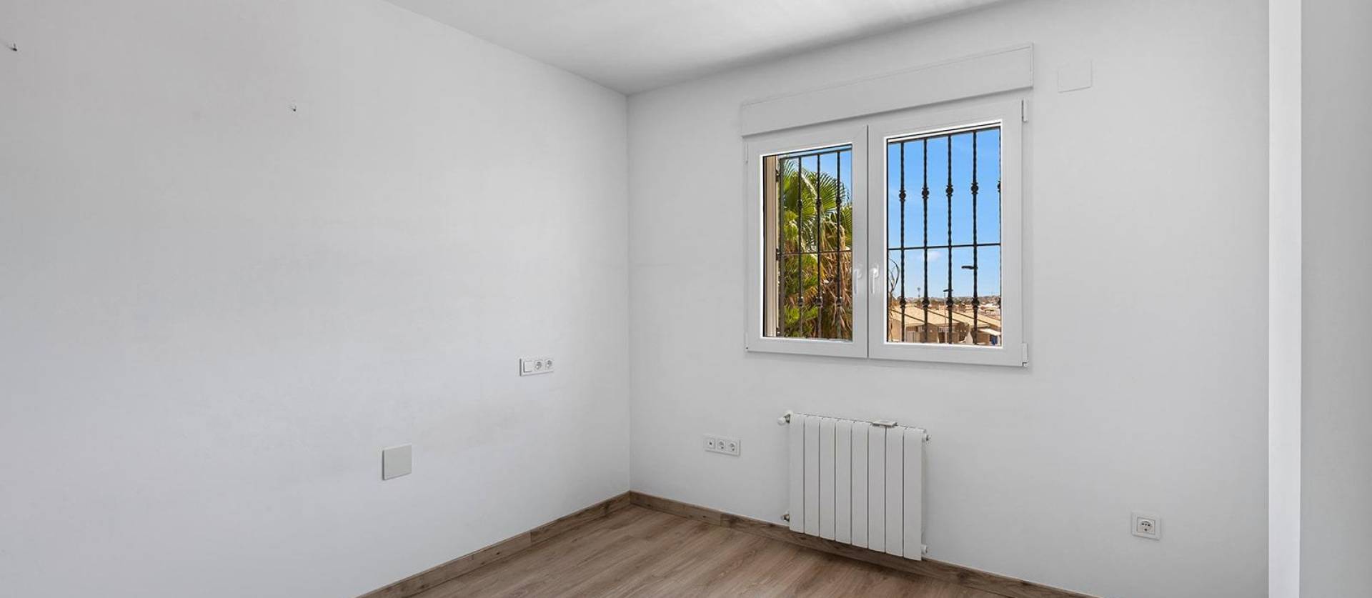 Sale - Villa - Torrevieja - Aguas Nuevas