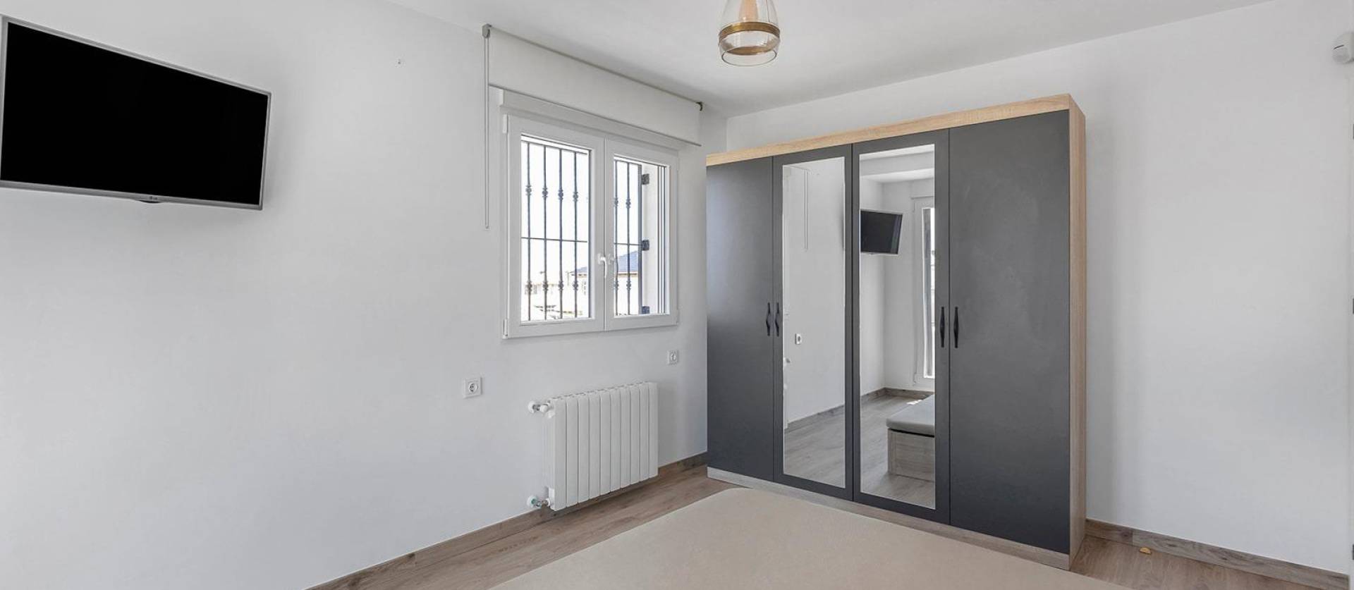 Sale - Villa - Torrevieja - Aguas Nuevas