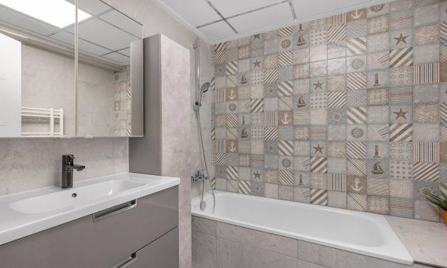 Sale - Villa - Torrevieja - Aguas Nuevas