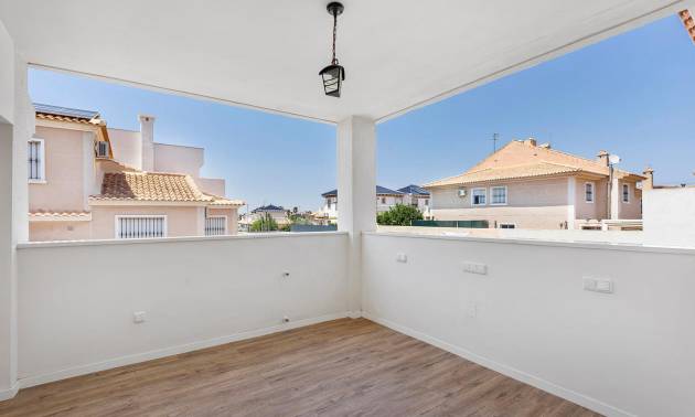 Sale - Villa - Torrevieja - Aguas Nuevas