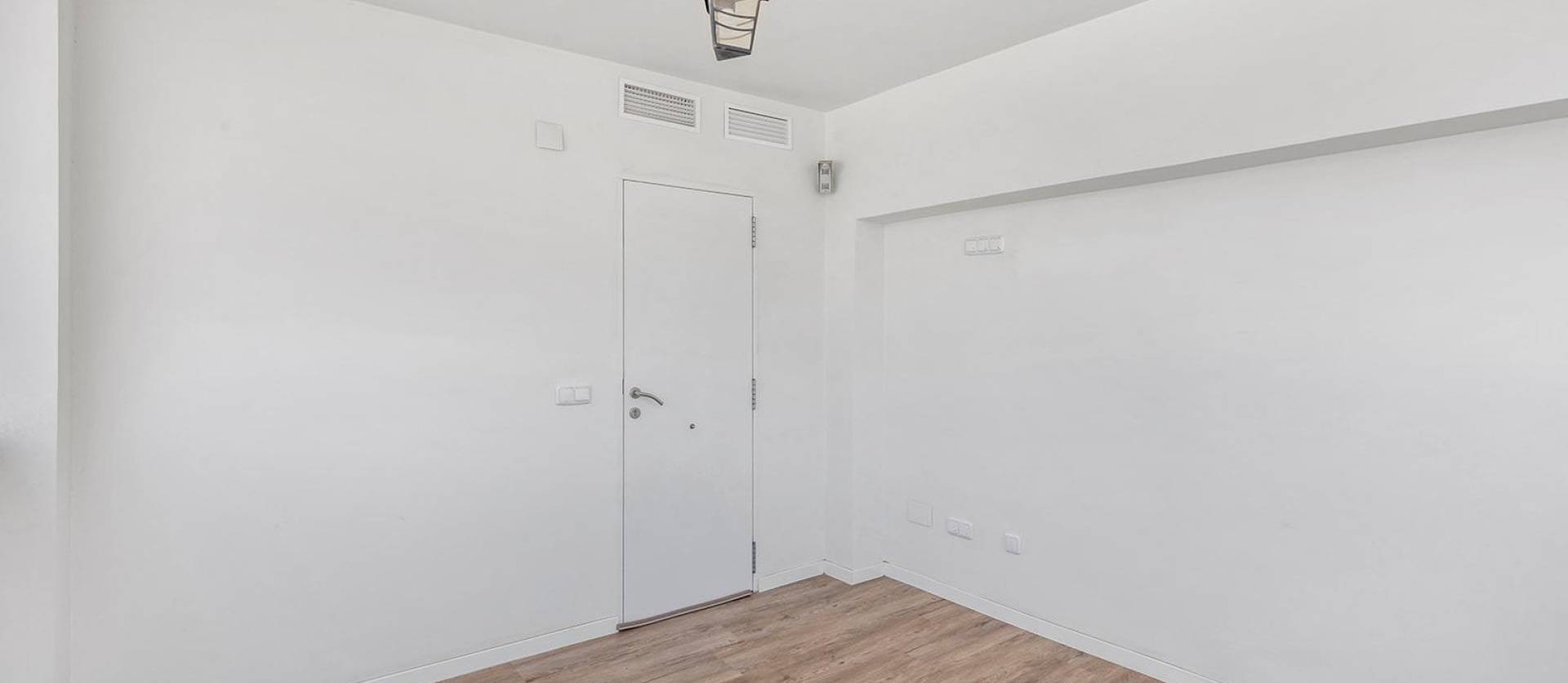 Sale - Villa - Torrevieja - Aguas Nuevas