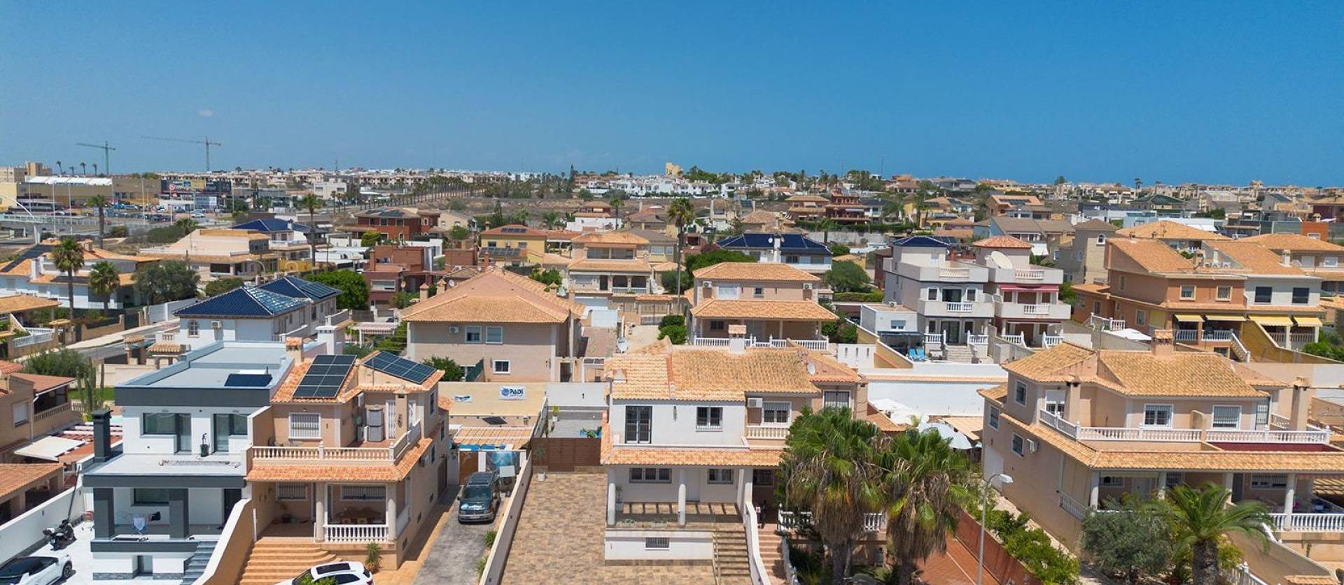 Sale - Villa - Torrevieja - Aguas Nuevas