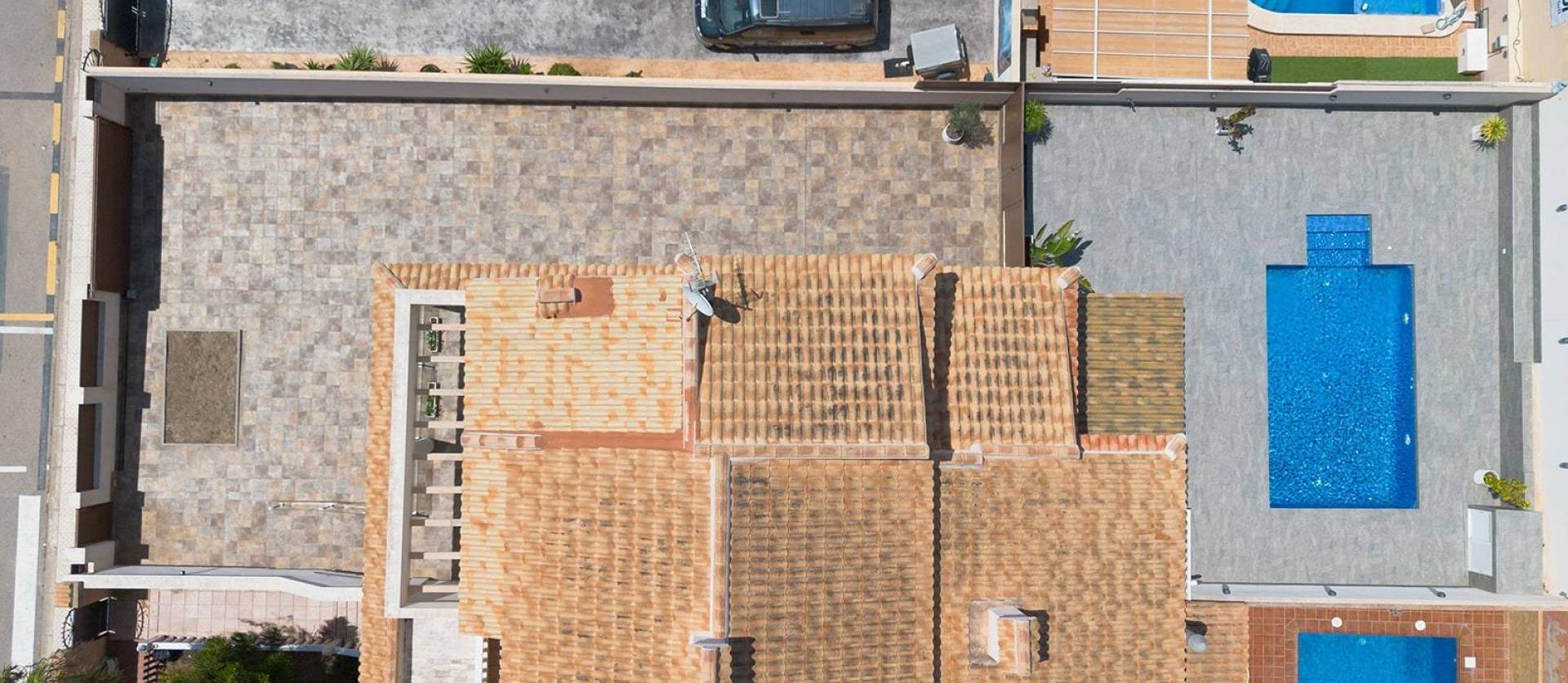 Sale - Villa - Torrevieja - Aguas Nuevas