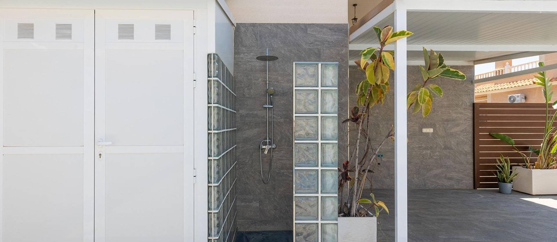 Sale - Villa - Torrevieja - Aguas Nuevas