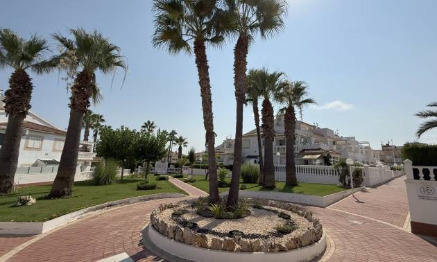 Sale - Apartment - Orihuela Costa - La Zenia