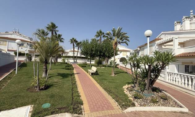Sale - Apartment - Orihuela Costa - La Zenia