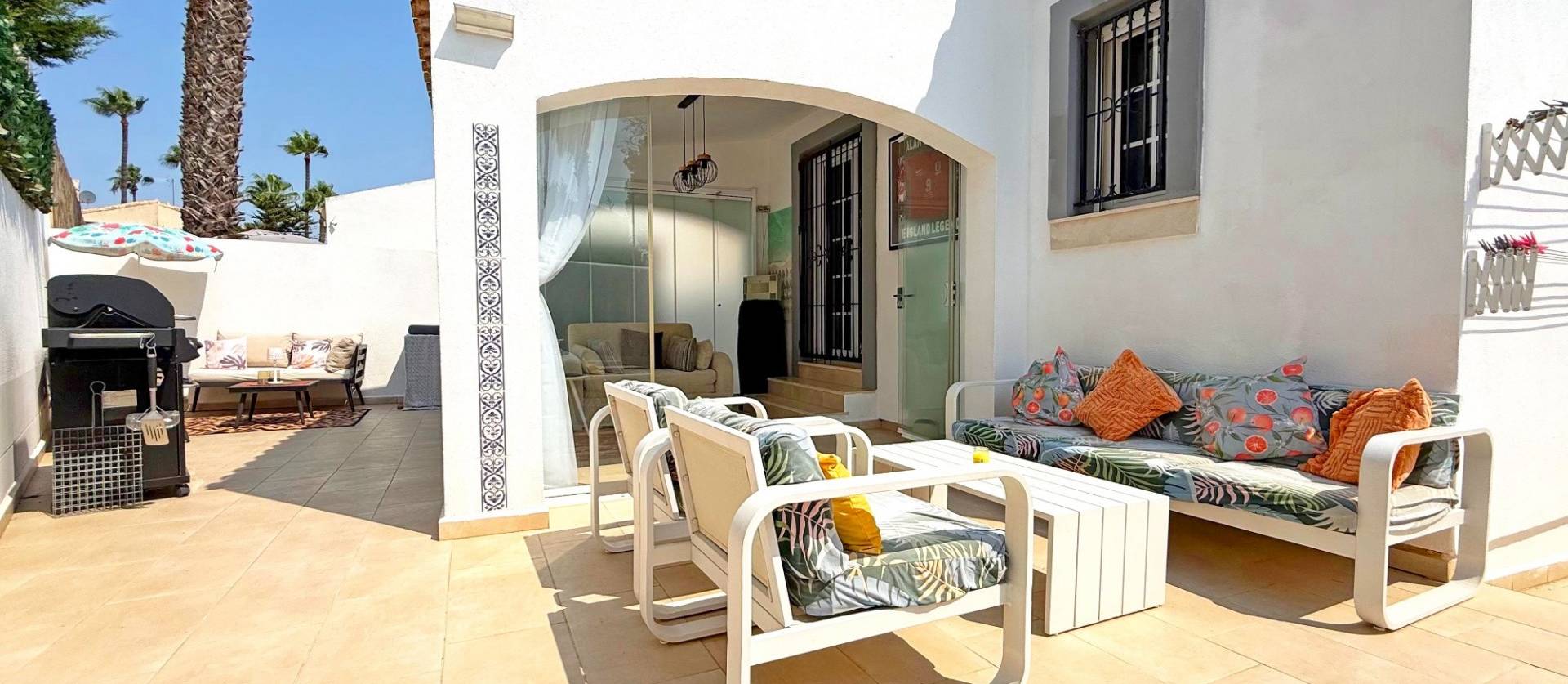 Sale - Villa - Orihuela Costa - Villamartín