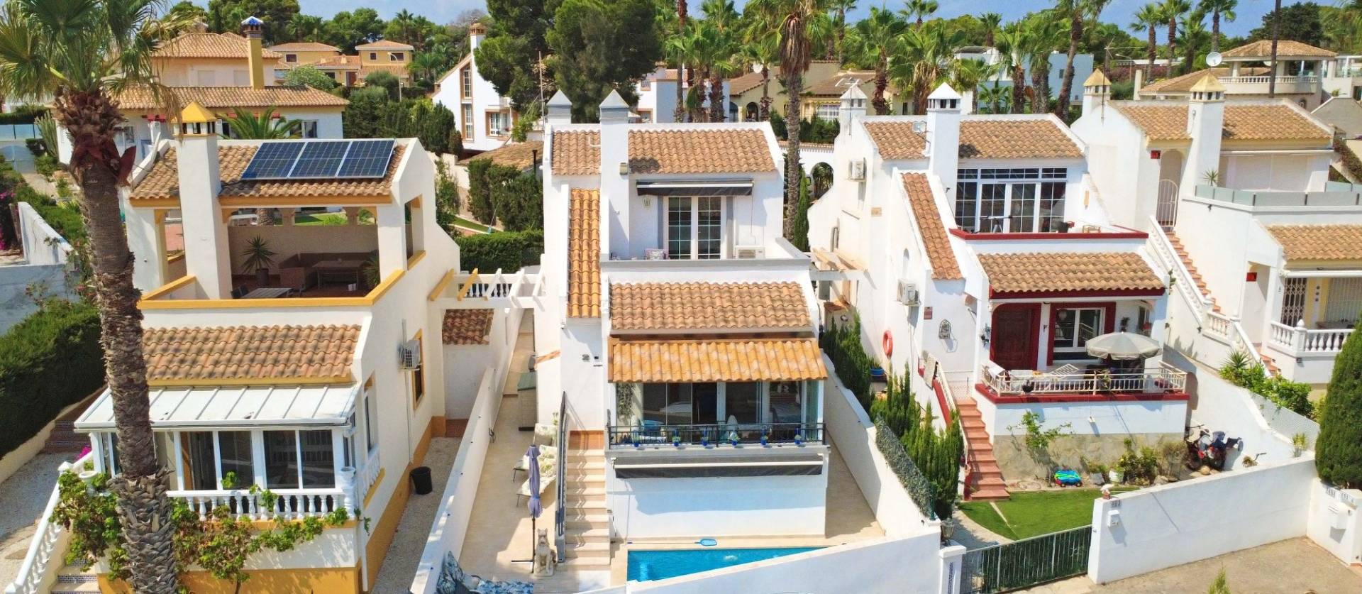 Sale - Villa - Orihuela Costa - Villamartín