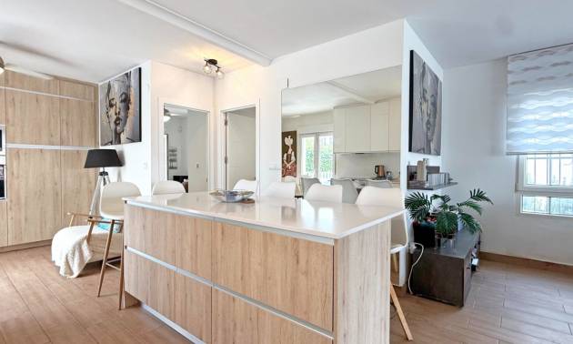 Sale - Villa - Orihuela Costa - Villamartín