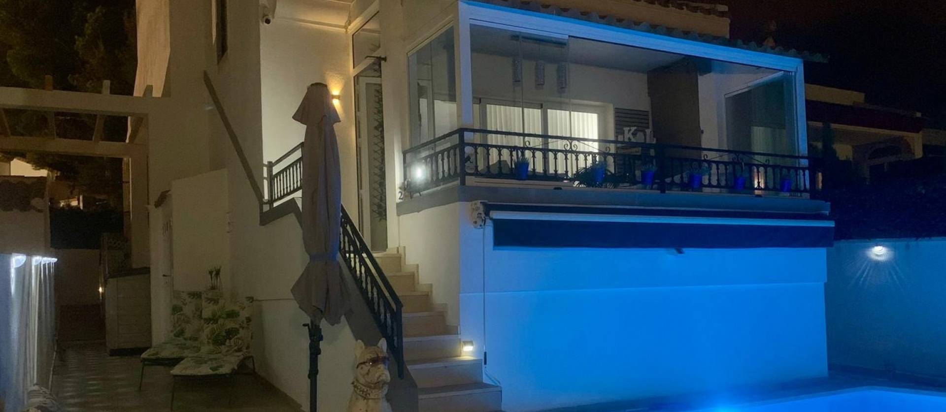 Sale - Villa - Orihuela Costa - Villamartín