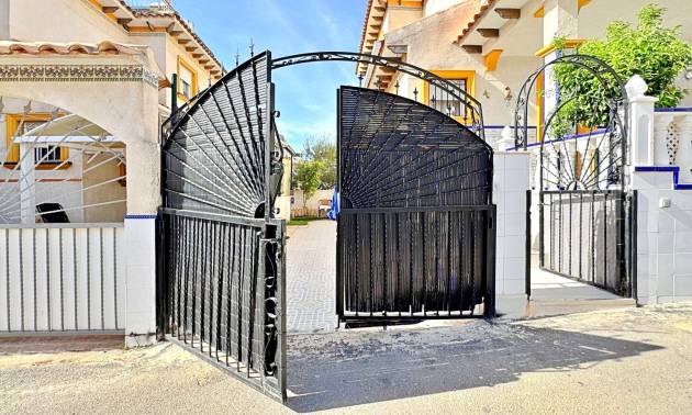 Sale - Townhouse - Orihuela Costa - La Campana