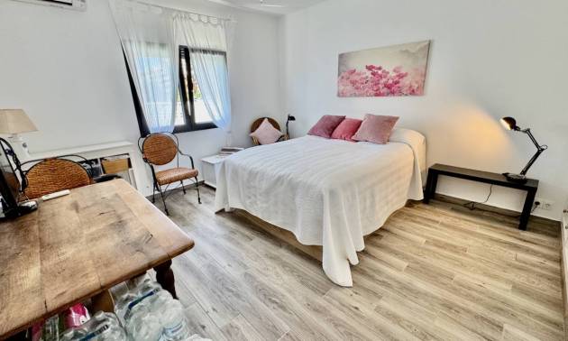 Bestaande woningen - Villa - Punta Prima