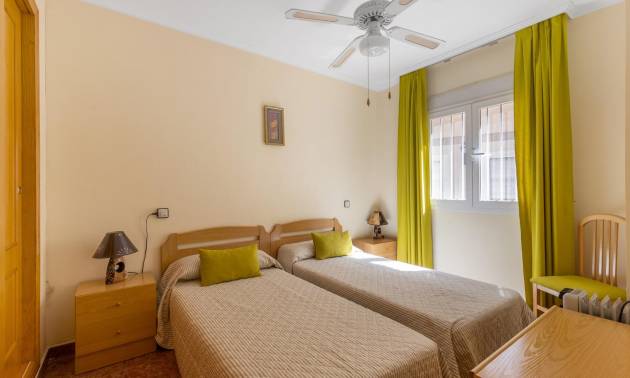 Sale - Apartment - Torrevieja - Playa de los locos