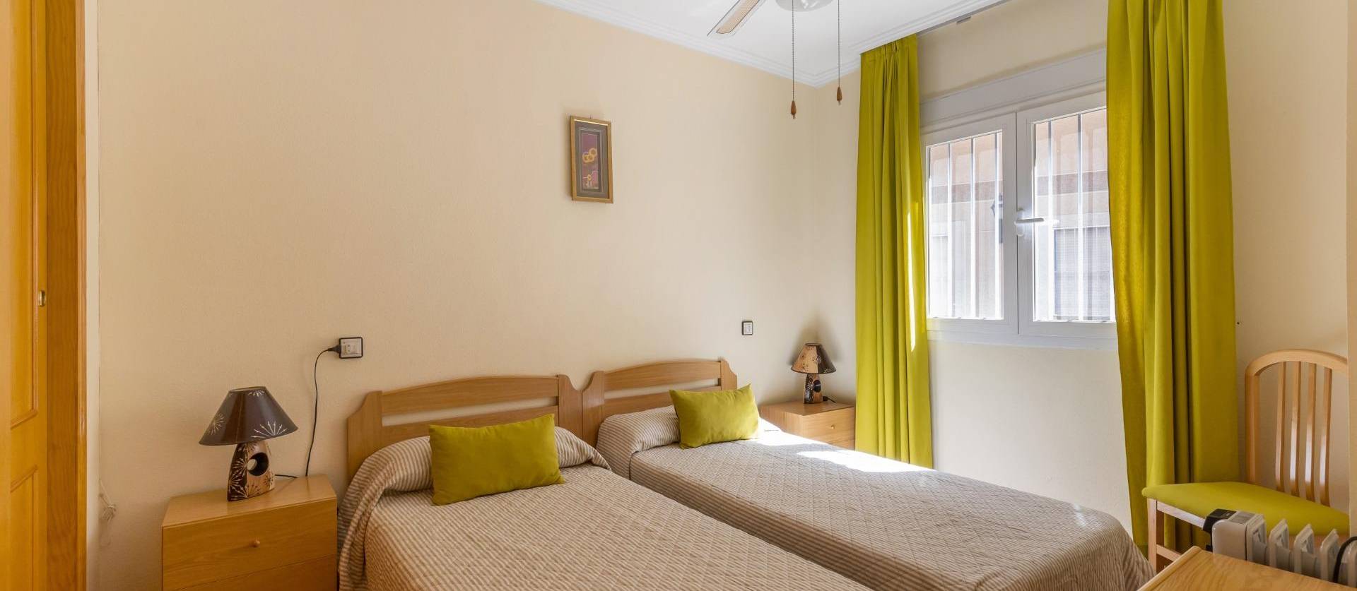 Sale - Apartment - Torrevieja - Playa de los locos