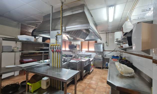 Sale - Villa - Petrer