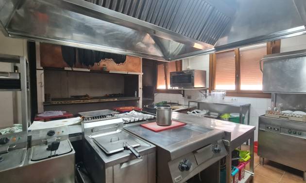 Sale - Villa - Petrer