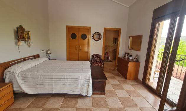 Sale - Villa - Petrer