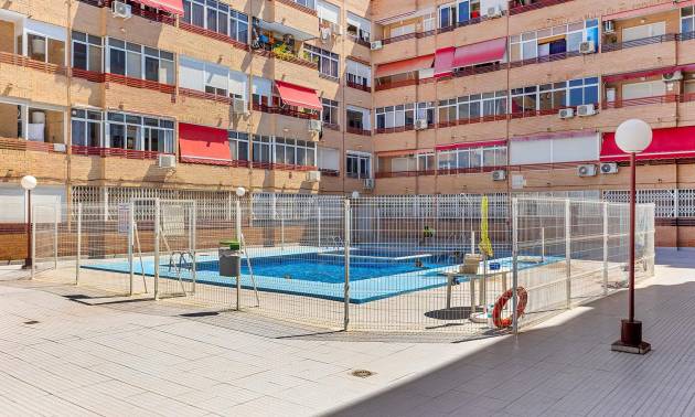 Sale - Apartment - Torrevieja - Playa de los locos