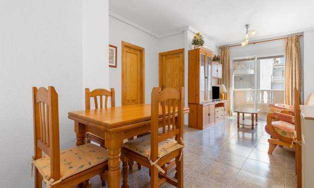 Sale - Apartment - Torrevieja - Centro