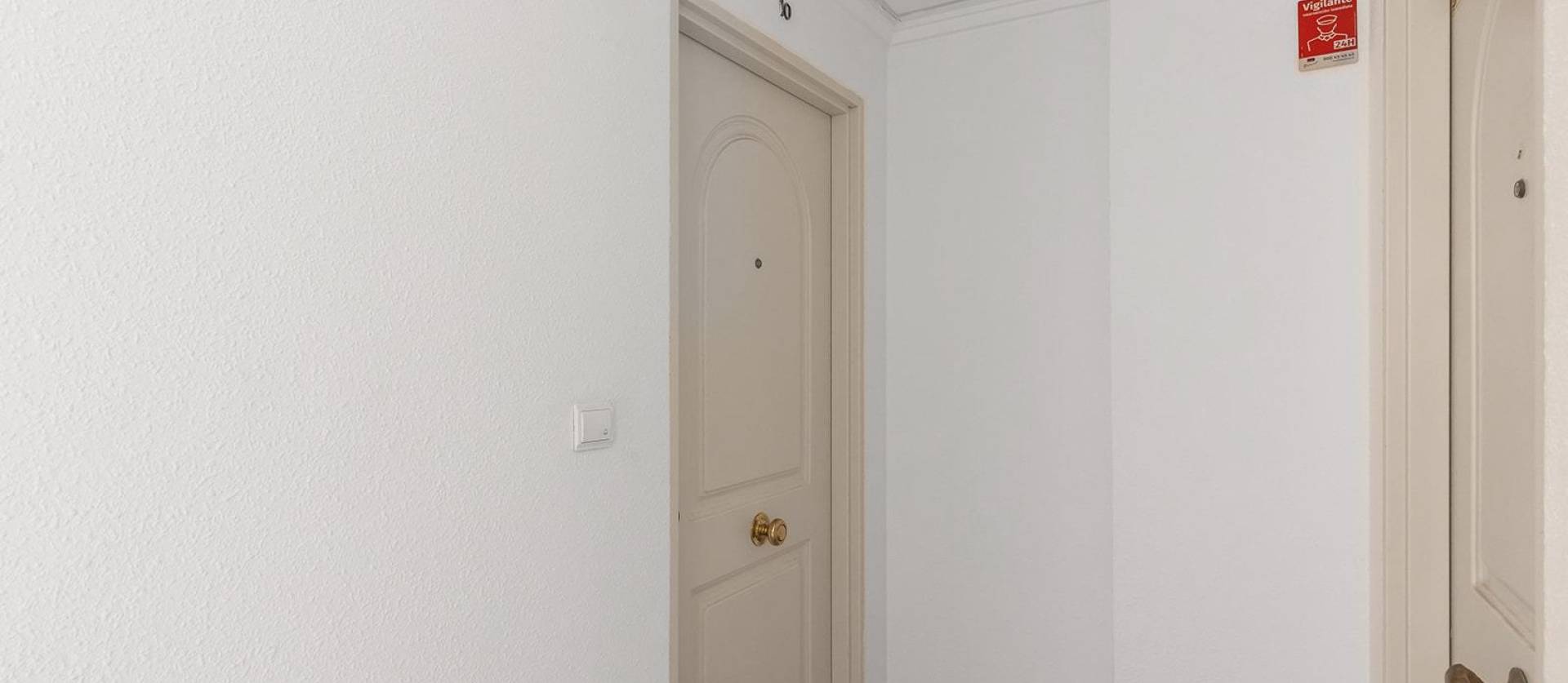 Sale - Apartment - Torrevieja - Centro