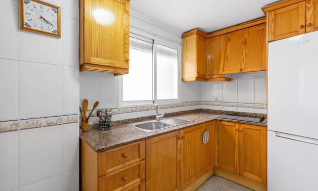 Sale - Apartment - Torrevieja - Centro