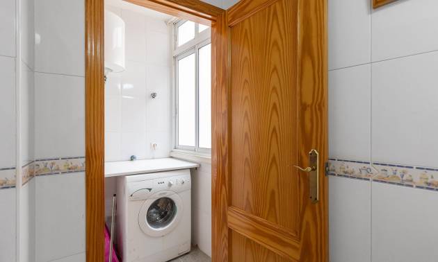 Sale - Apartment - Torrevieja - Centro