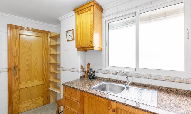 Sale - Apartment - Torrevieja - Centro