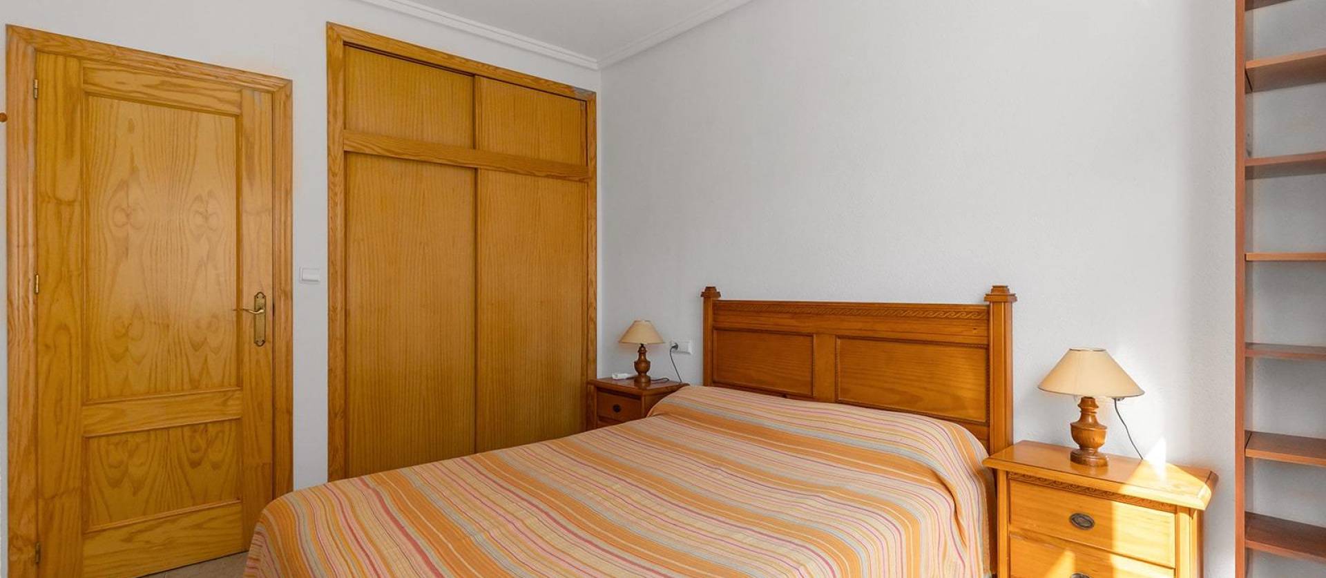 Sale - Apartment - Torrevieja - Centro