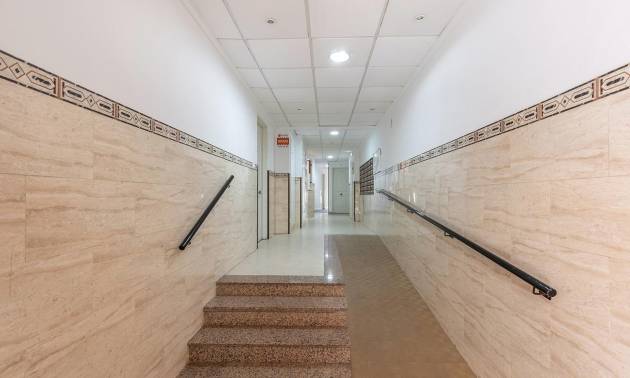 Sale - Apartment - Torrevieja - Centro