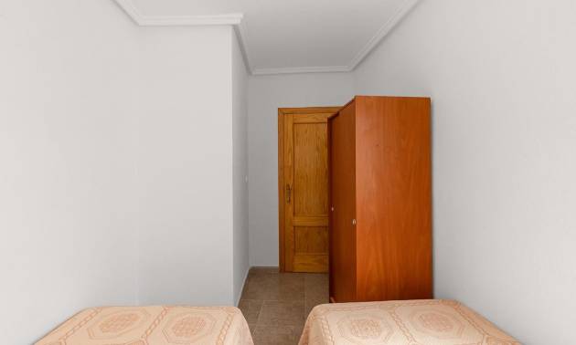 Sale - Apartment - Torrevieja - Centro