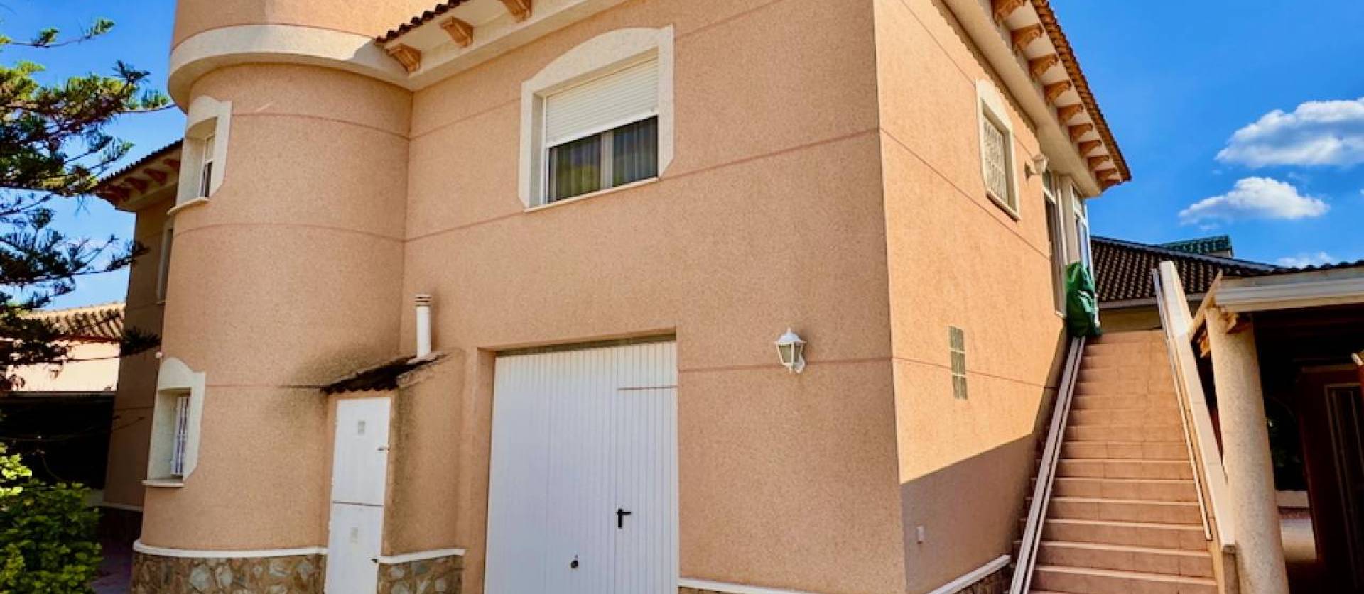 Sale - Villa - Benferri