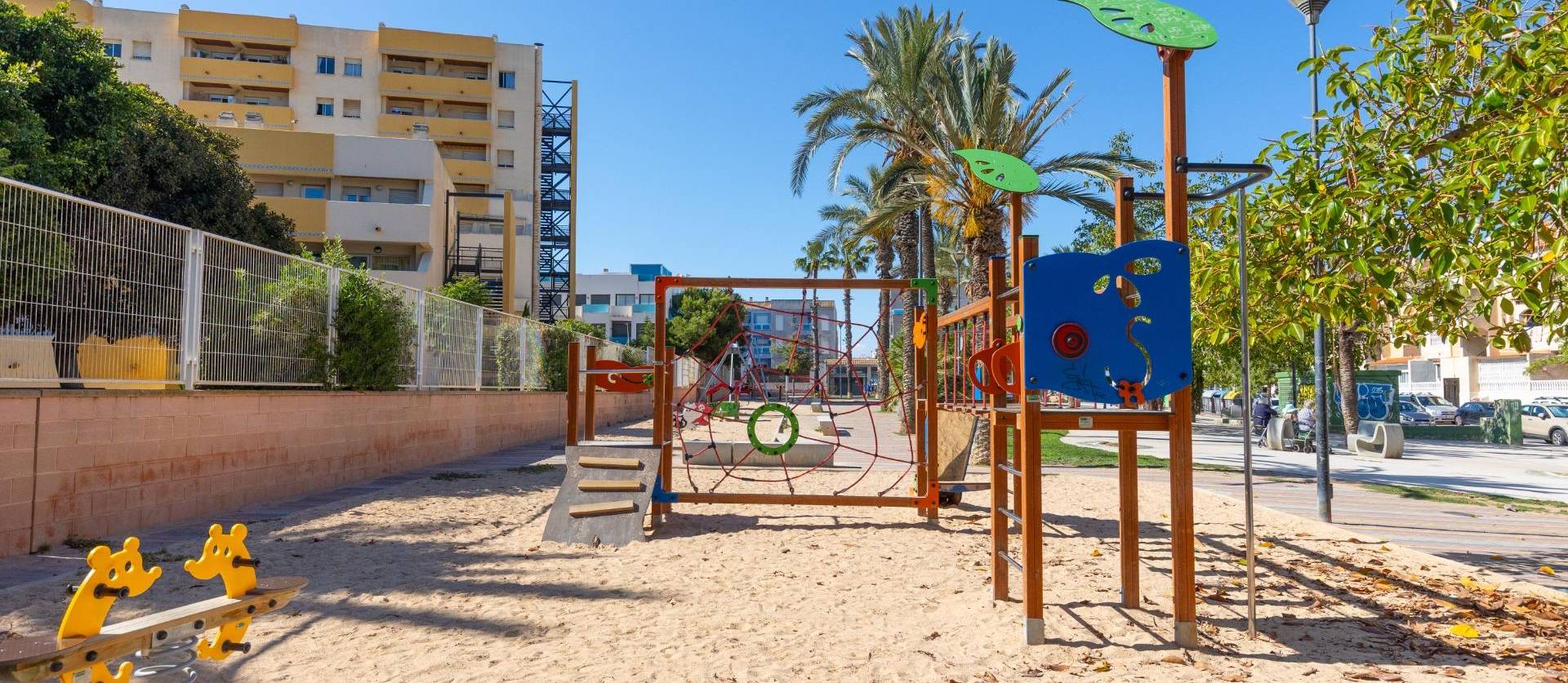 Sale - Ground Floor - Torrevieja - Estacion de autobuses