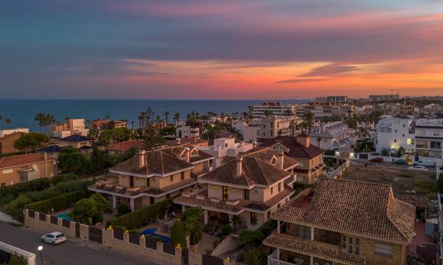 Sale - Villa - Torrevieja - La veleta