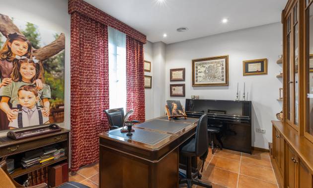 Sale - Villa - Torrevieja - La veleta