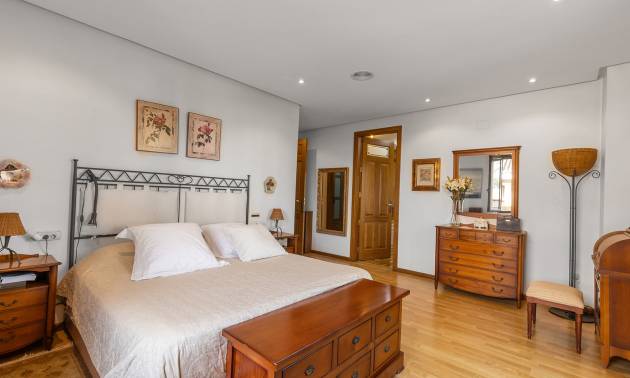 Sale - Villa - Torrevieja - La veleta