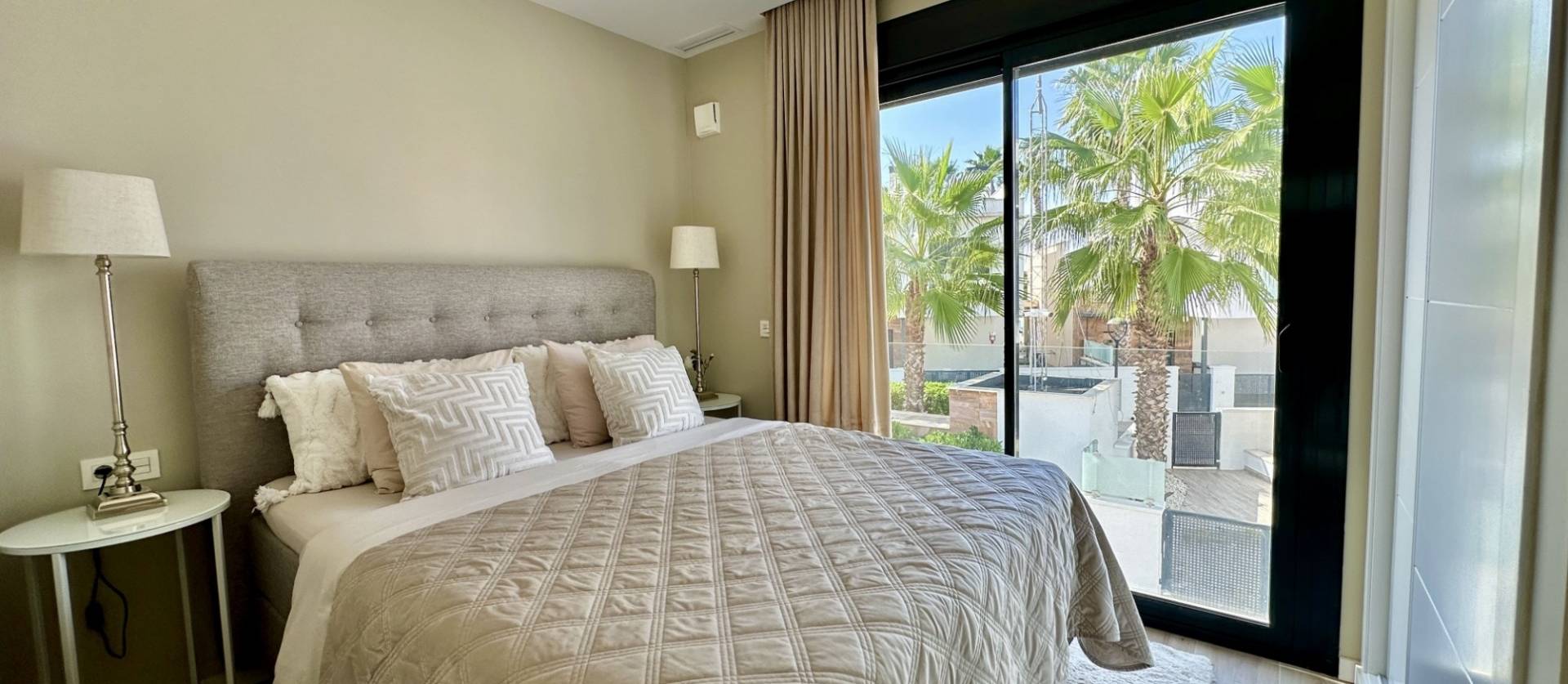 Sale - Villa - Orihuela Costa - Lomas de Cabo Roig