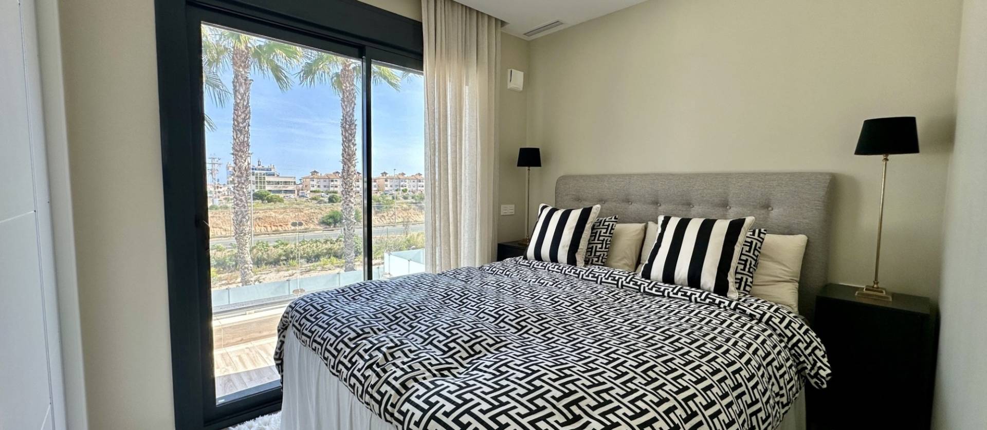 Sale - Villa - Orihuela Costa - Lomas de Cabo Roig