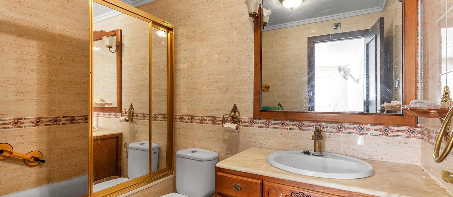 Sale - Apartment - Torrevieja - Estacion de autobuses