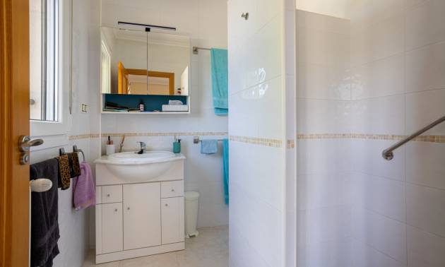 Sale - Independent villa - La Zarza