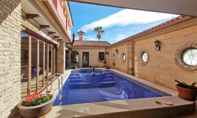 Sale - Villa - Orihuela