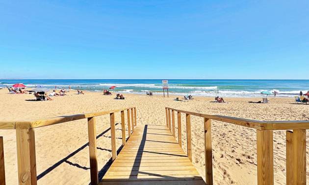 Sale - Apartment - Torrevieja - La Mata