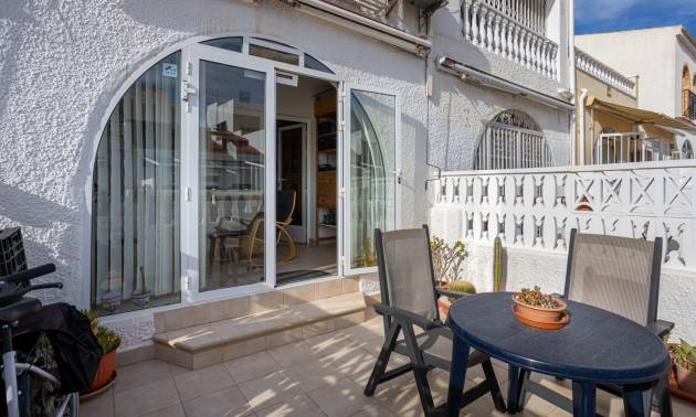 Sale - Terraced house / Townhouse - Torrevieja - La Siesta