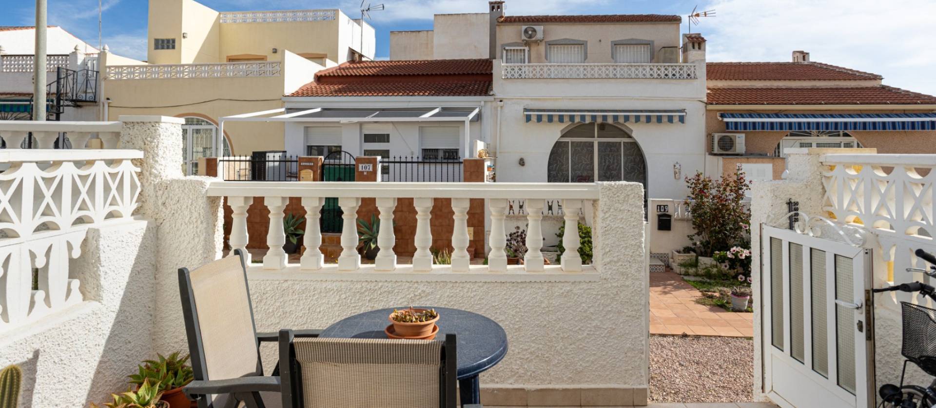 Sale - Terraced house / Townhouse - Torrevieja - La Siesta