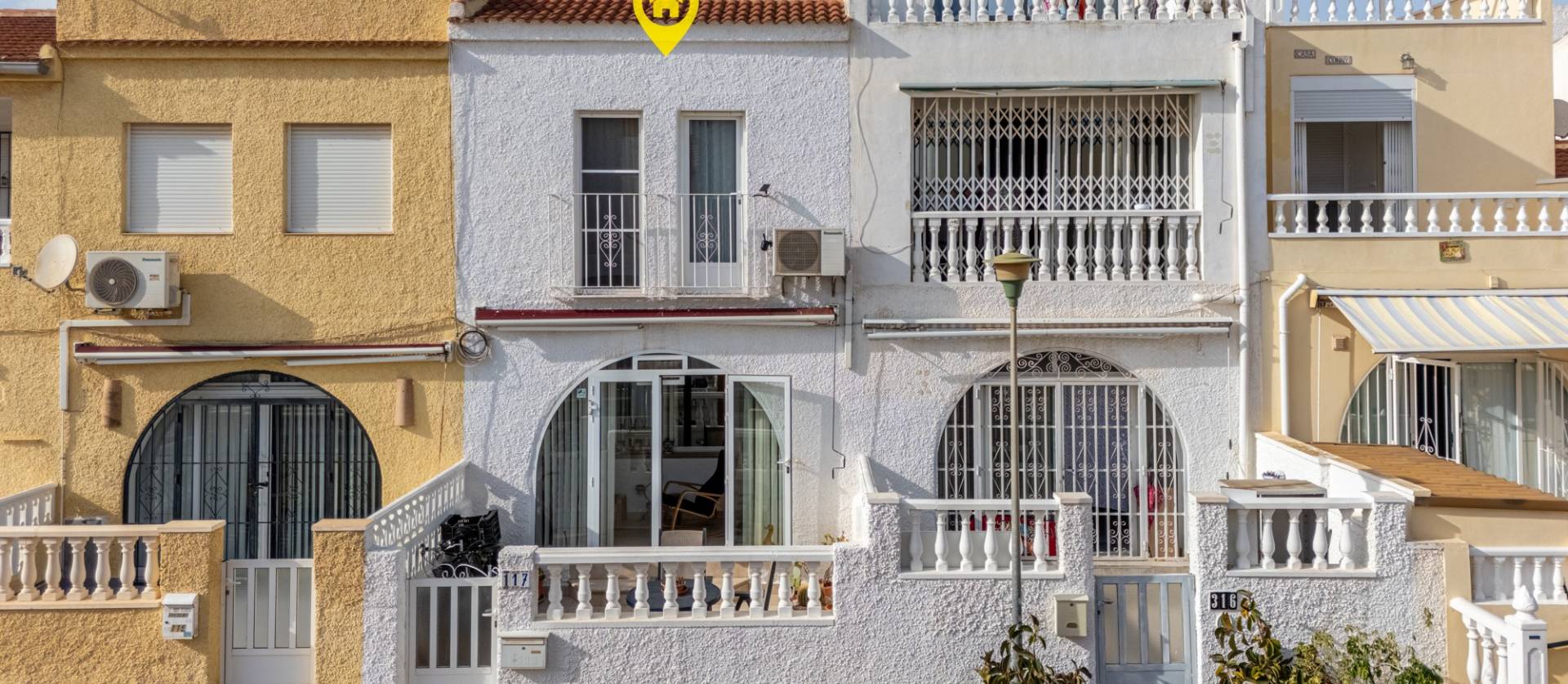 Sale - Terraced house / Townhouse - Torrevieja - La Siesta