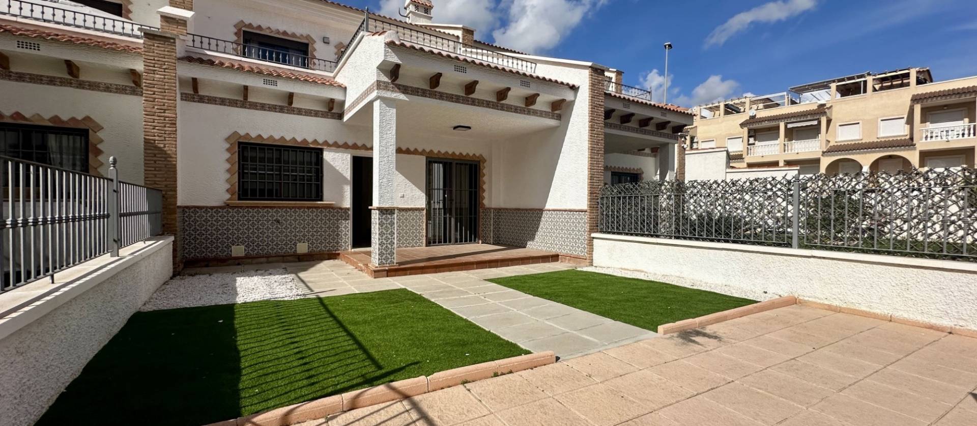 Venta - Adosado - San Miguel de Salinas